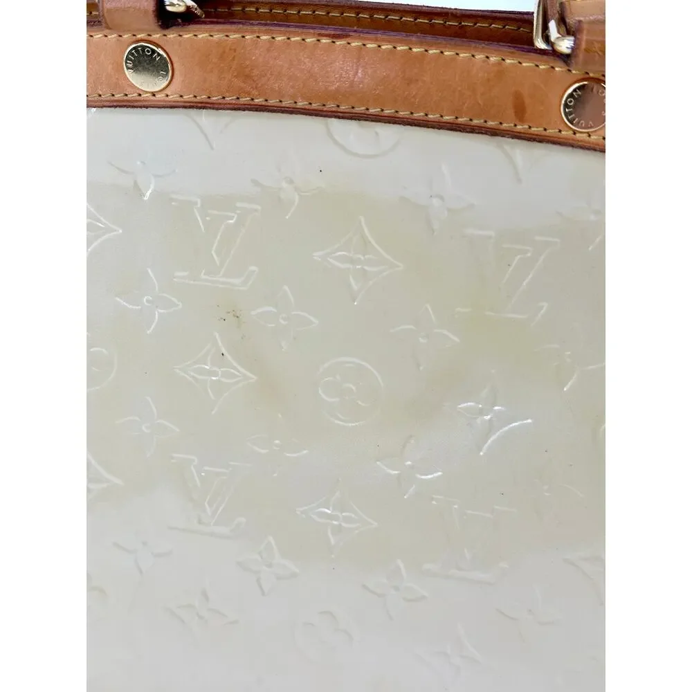 Louis Vuitton Brea MM Monogram Vernis Cream Patent Leather Bag + Entrupy Cert